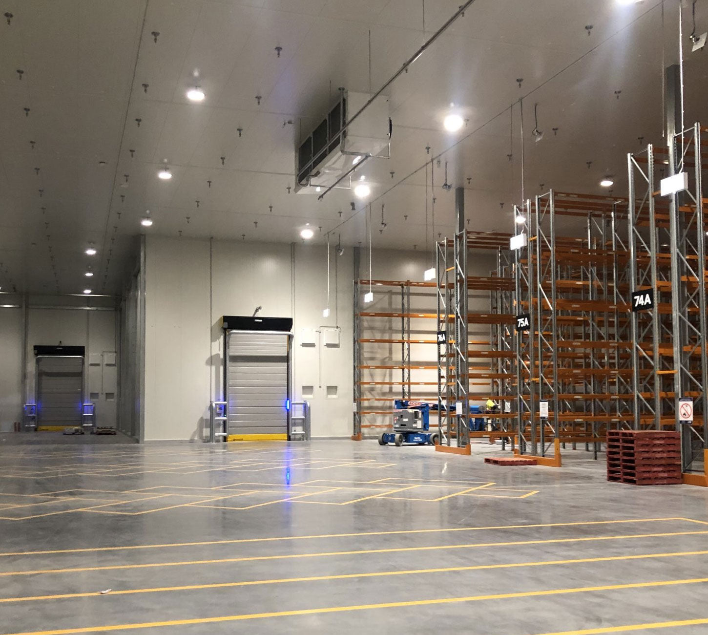 EPS sandwich panel in a factory 